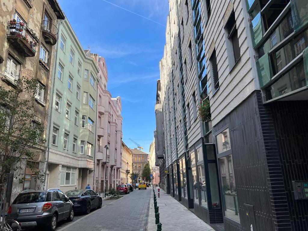 Palace Quarter 2 Peaceful Modern Central Top Floor Apartment Budapesta Exterior foto