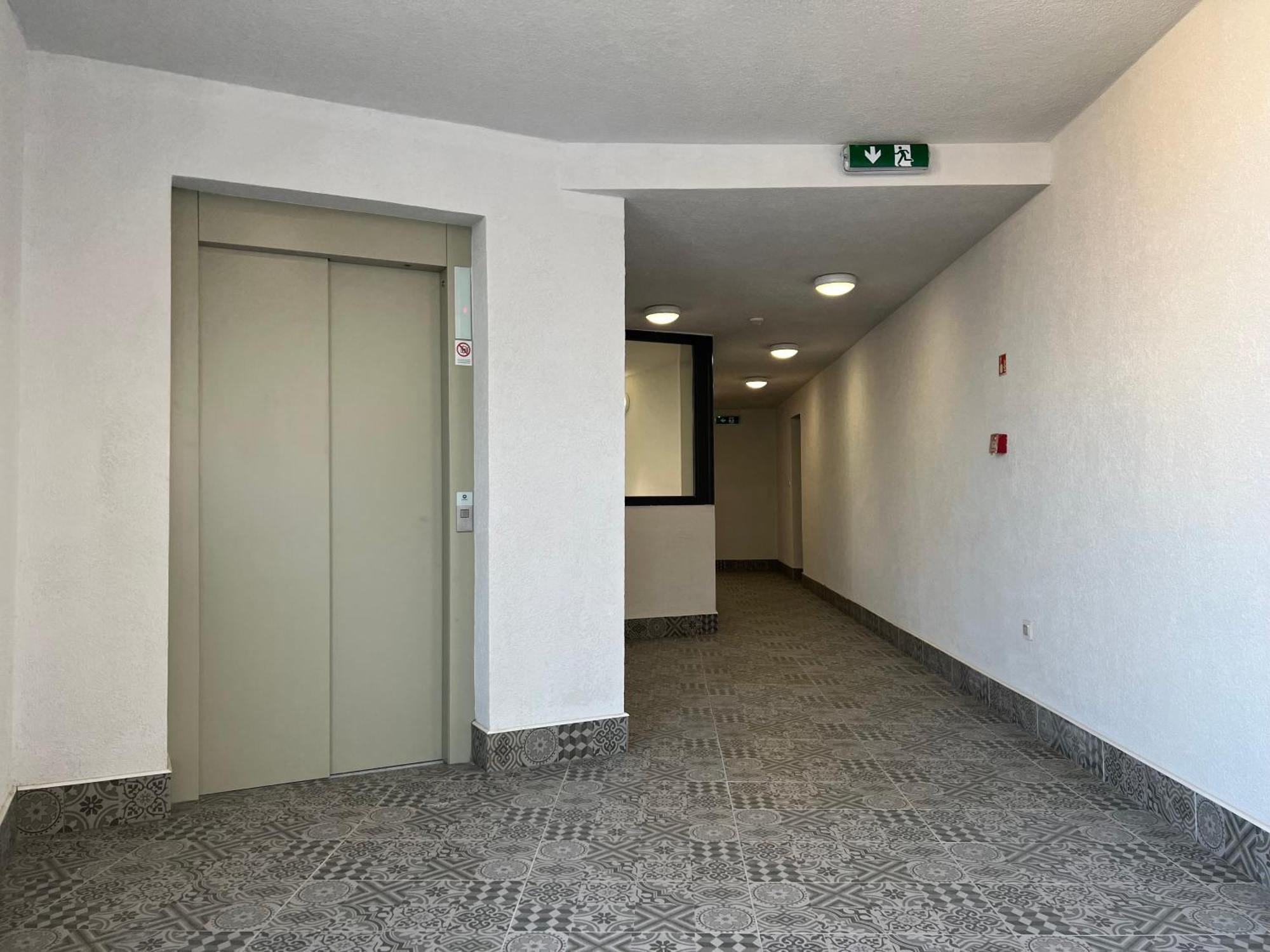 Palace Quarter 2 Peaceful Modern Central Top Floor Apartment Budapesta Exterior foto